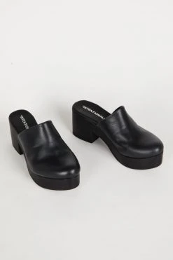 Intentionally Blank 12DOZEN CLOG Black