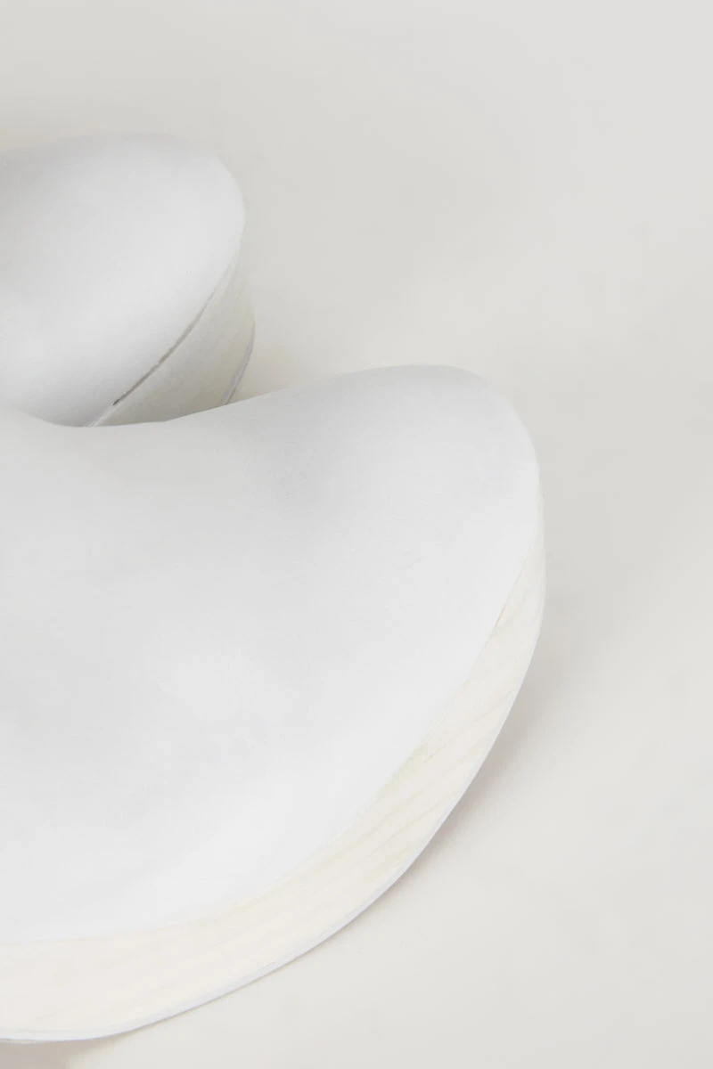 Intentionally Blank 12DOZEN CLOG White NEW ARRIVALS 6 Intentionally Blank 12DOZEN CLOG White NEW ARRIVALS