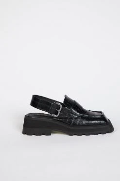Intentionally Blank NO ISSUE LOAFER Black