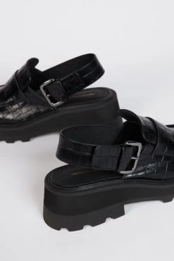 Intentionally Blank NO ISSUE LOAFER Black