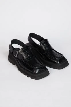 Intentionally Blank NO ISSUE LOAFER Black