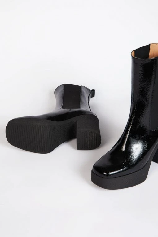 Intentionally Blank BOSSY PLATFORM BOOT Black SHOES