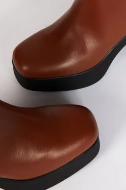 Intentionally Blank DRUE 3.0 PLATFORM BOOT Cognac 11 Intentionally Blank DRUE 3.0 PLATFORM BOOT Cognac