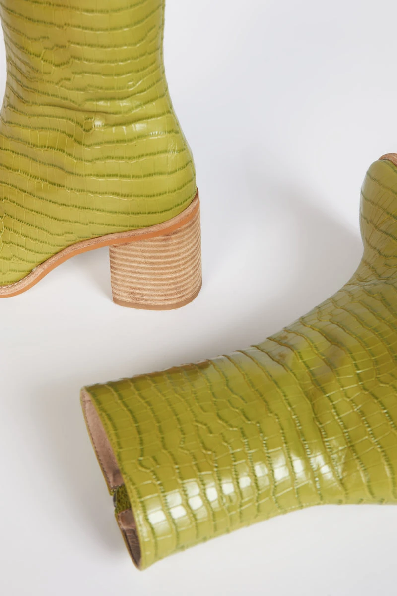 Intentionally Blank CONTOUR HEELED BOOT Apple Green SHOES 7 Intentionally Blank CONTOUR HEELED BOOT Apple Green SHOES