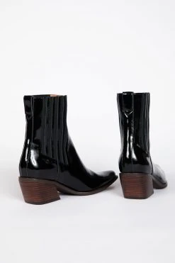 Intentionally Blank HILLARY HEELED BOOT Black SHOES