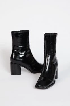 Intentionally Blank SHOES CONTOUR HEELED BOOT Black Crinkle
