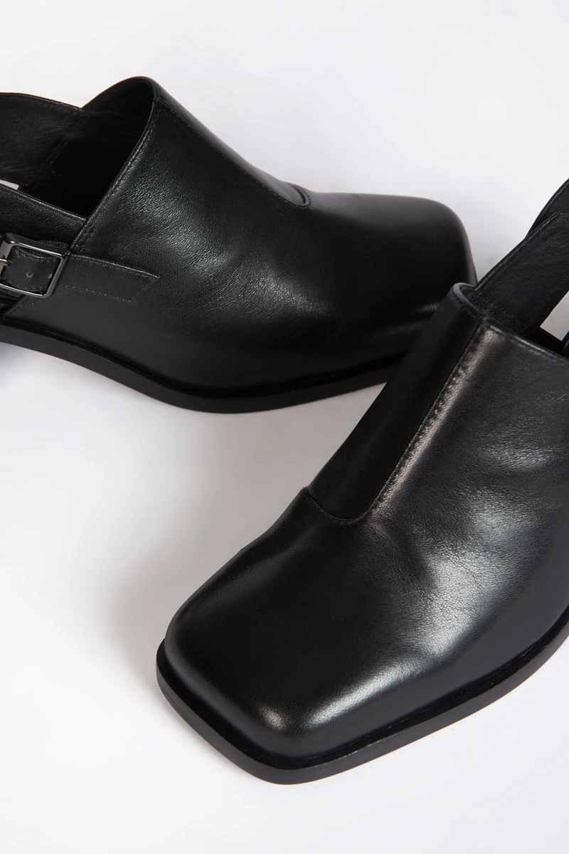 Intentionally Blank SHOES MARTY 2 MULE Black 6 Intentionally Blank SHOES MARTY 2 MULE Black