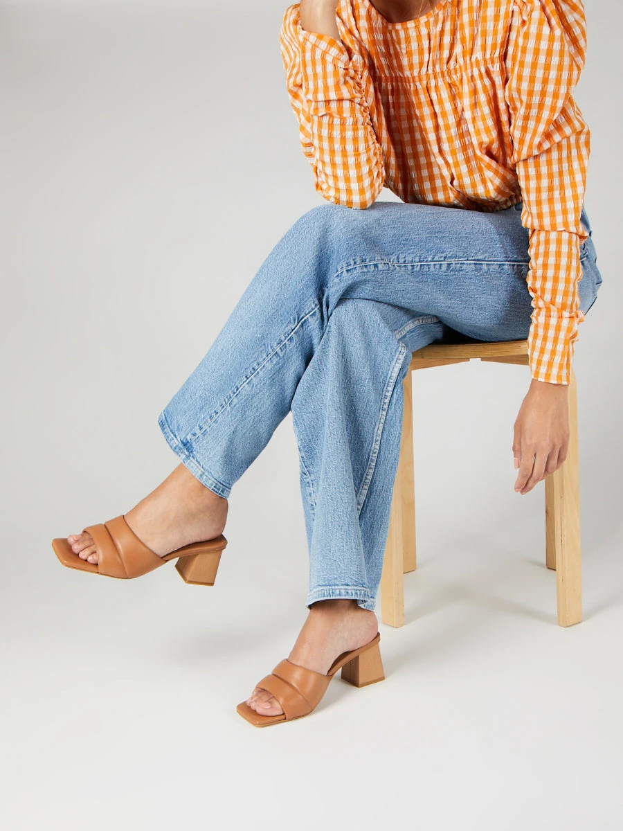 Intentionally Blank TABBI HEEL Whiskey NEW ARRIVALS 4 Intentionally Blank TABBI HEEL Whiskey NEW ARRIVALS