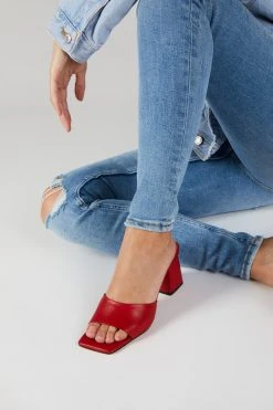 Intentionally Blank HOUSE HEEL Cherry