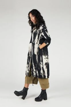 Intentionally Blank OLI Coat Black