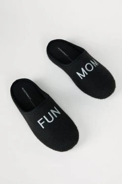 Intentionally Blank FUN MOM SLIPPER BLACK ACCESSORIES