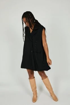 Intentionally Blank NEW ARRIVALS PARA VEST Black