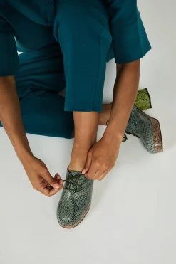 Intentionally Blank ALBANY PLATFORM OXFORD TRIO ANACONDA