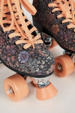 Intentionally Blank BABY BABY ROLLER SKATE Floral 9 Intentionally Blank BABY BABY ROLLER SKATE Floral
