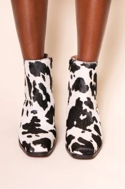 Intentionally Blank SHOES BANKS CHELSEA BOOT Moo