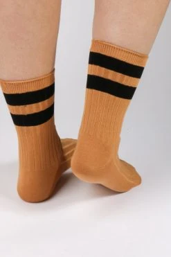 Le Bon LIFELIFE HER VARSITY SOCKS PEANUT