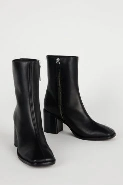 Intentionally Blank SHOES CONTOUR HEELED BOOT Black Leather