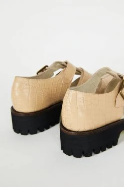 Intentionally Blank CORNER POCKET SANDAL Ojai