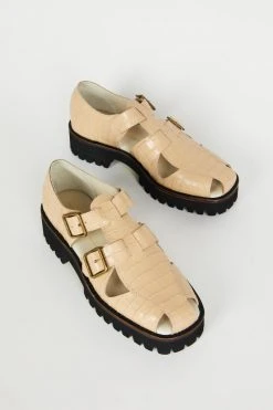 Intentionally Blank CORNER POCKET SANDAL Ojai