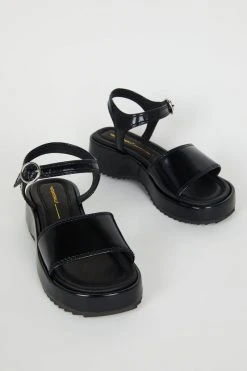 Intentionally Blank DISHES FLATFORM SANDAL Black