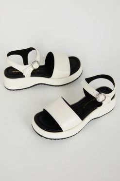 Intentionally Blank NEW SHOES DISHES FLATFORM SANDAL Cream