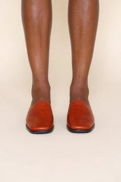 Intentionally Blank EDDIE MULE Cognac