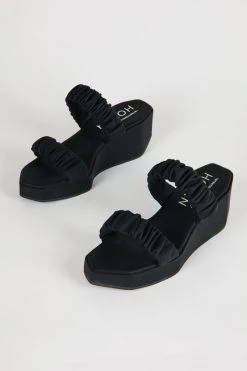 Intentionally Blank PHORNA PLATFORM Black Vegan