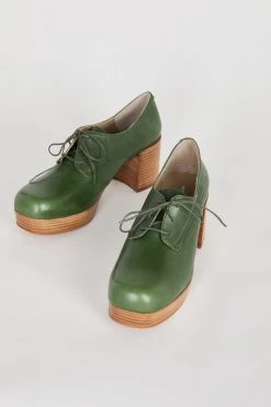 Intentionally Blank ALBANY PLATFORM OXFORD Forest 9 Intentionally Blank ALBANY PLATFORM OXFORD Forest