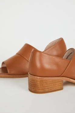 Intentionally Blank GIRAFFE SANDAL Tan