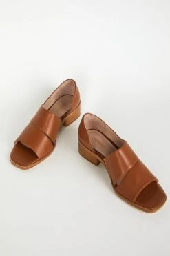 Intentionally Blank GIRAFFE SANDAL Tan