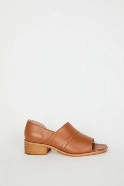 Intentionally Blank GIRAFFE SANDAL Tan