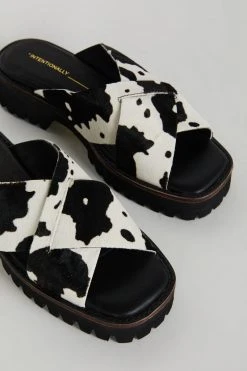 Intentionally Blank HIJINX SANDAL Black Moo NEW SHOES