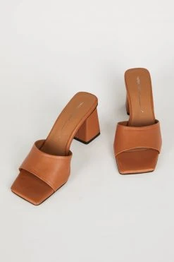 Intentionally Blank HOUSE HEEL Whiskey