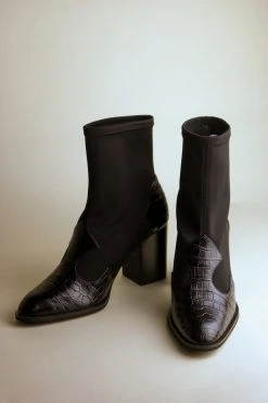 Intentionally Blank SHOES AUNTIE-2 HEELED BOOT BLACK