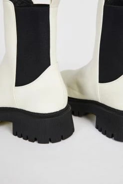 Intentionally Blank SHOES GUIDED PULL ON BOOT White