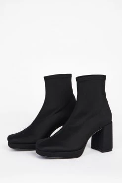 Intentionally Blank SHOES WHO ME 2 HEELED BOOT Black