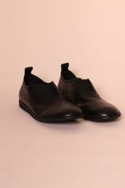 Intentionally Blank ANDREW SLIP ON Black