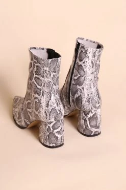 Intentionally Blank SHOES LIMA HEELED BOOT Off White Python