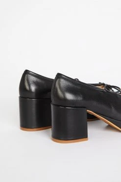 Intentionally Blank SERIF PLATFORM HEEL Black SHOES