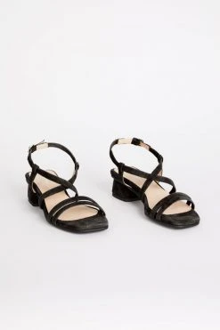 Intentionally Blank HILLTOP SANDAL Black