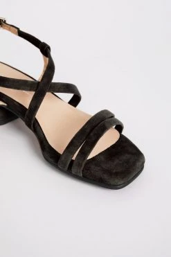 Intentionally Blank HILLTOP SANDAL Black
