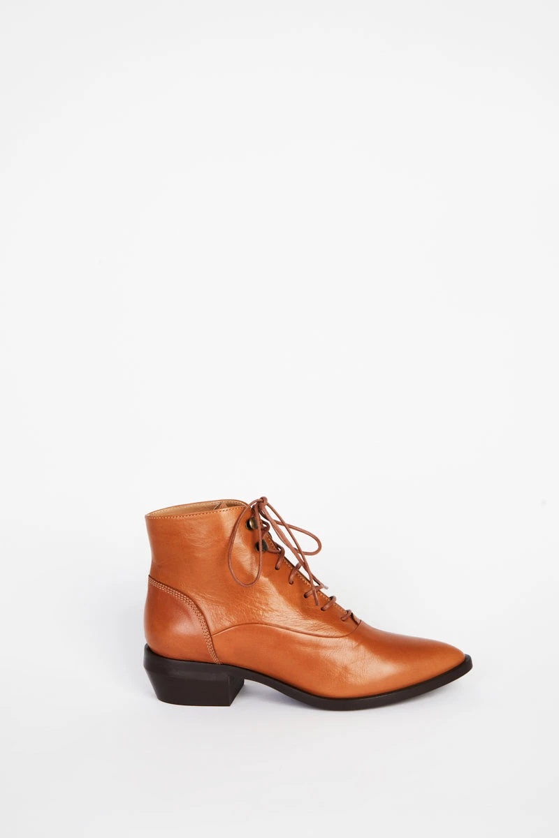 Intentionally Blank WEST LACE UP BOOT Whiskey SHOES 7 Intentionally Blank WEST LACE UP BOOT Whiskey SHOES