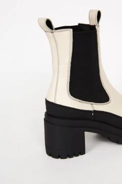 Intentionally Blank SHOES MOMO PLATFORM BOOT Clouds