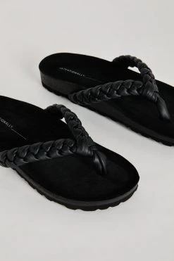 Intentionally Blank KATA SANDAL Black