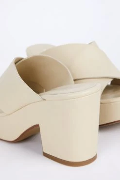 Intentionally Blank DAME HEELED PLATFORM Clouds NEW SHOES 11 Intentionally Blank DAME HEELED PLATFORM Clouds NEW SHOES