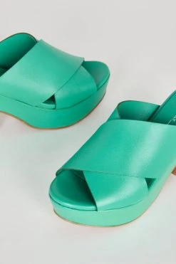 Intentionally Blank DAME HEELED PLATFORM Jade