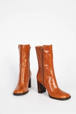 Intentionally Blank PARADE HEELED BOOT Cognac SHOES