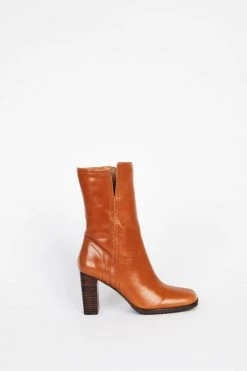 Intentionally Blank PARADE HEELED BOOT Cognac SHOES