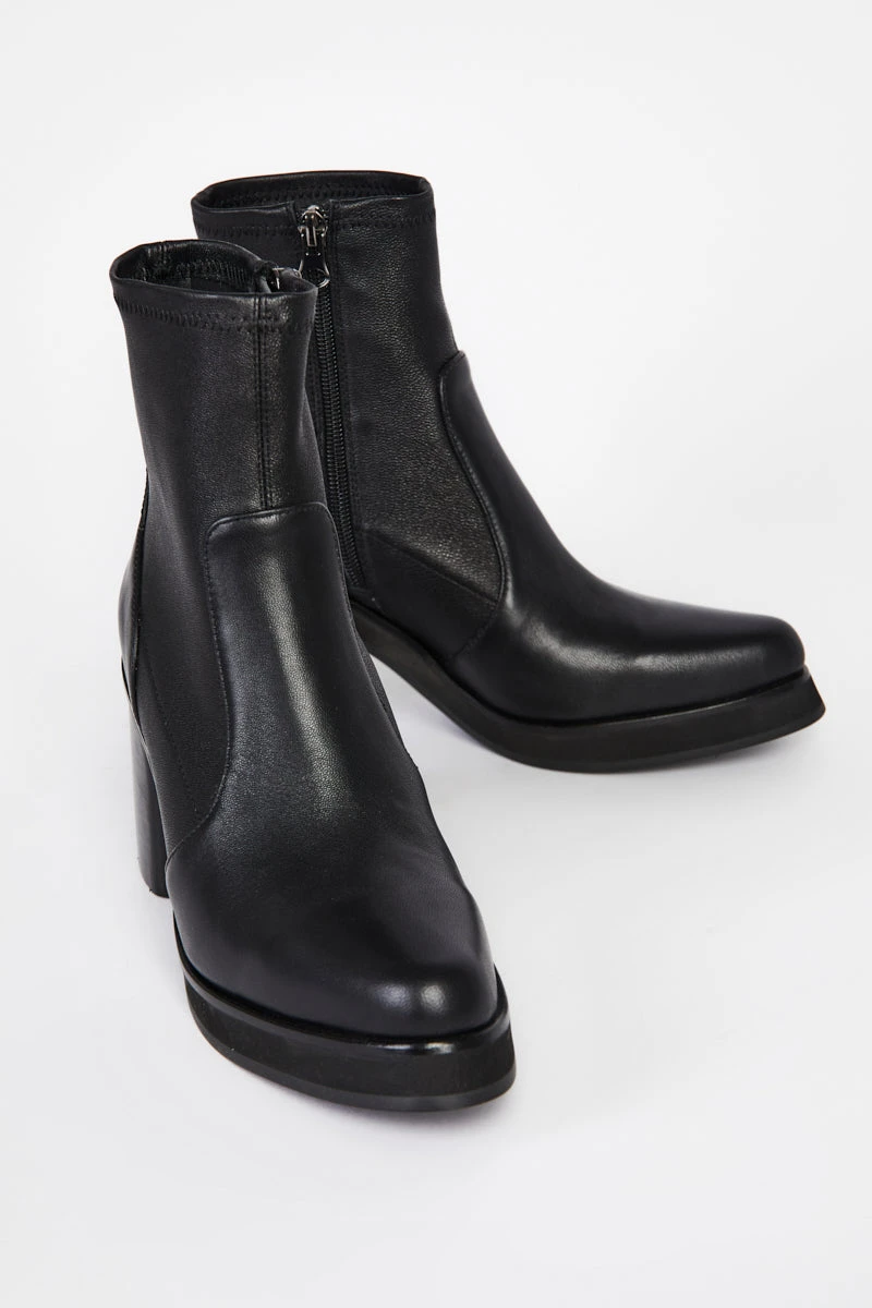 Intentionally Blank SHOES PICO HEEL BOOT Black 5 Intentionally Blank SHOES PICO HEEL BOOT Black