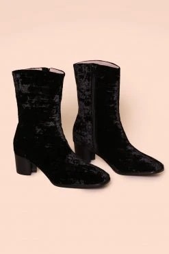 Intentionally Blank SHOES Hype BOOT Black Velvet